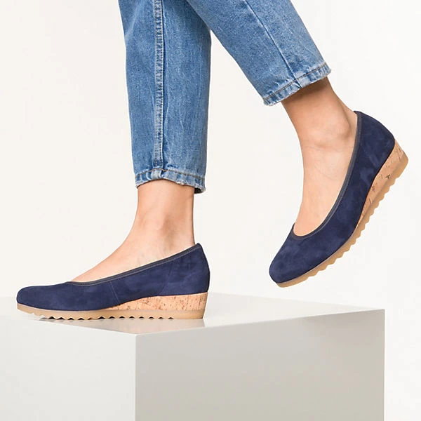 Gabor Keilpumps 2 Gabor Keilpumps – Bild 2