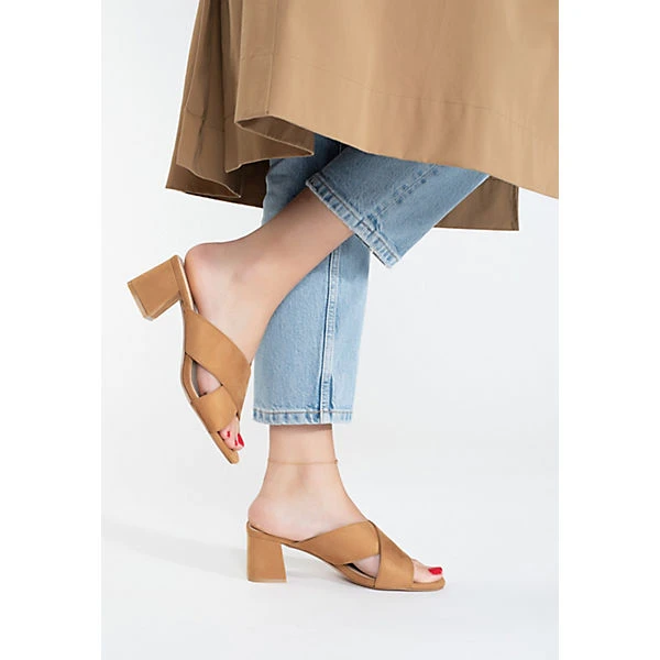 Celena Block Heel CARAH Klassische Pumps 2 Celena Block Heel CARAH Klassische Pumps – Bild 2